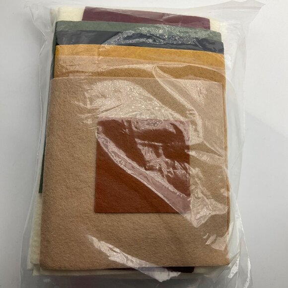 New Penny Lane Primitives My Little Christmas Tree skirt garland Kit Wool Felt - Picture 5 of 8